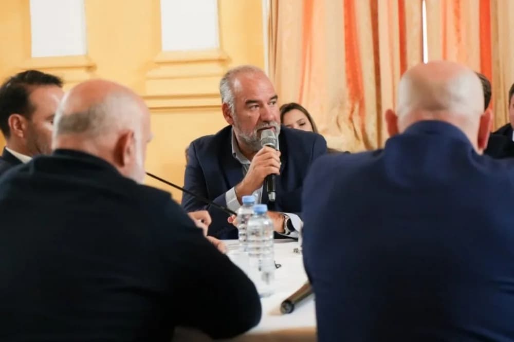 Polich participó de la reunión del COE y articula acciones por la creciente del río