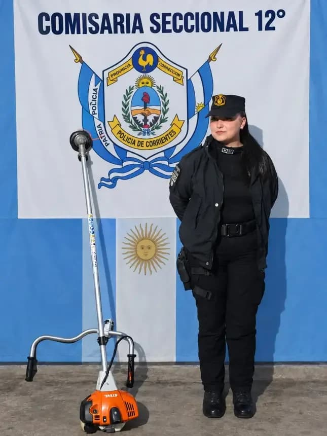 Huyó al ver a la Policía y dejó abandonada una desmalezadora en un descampado