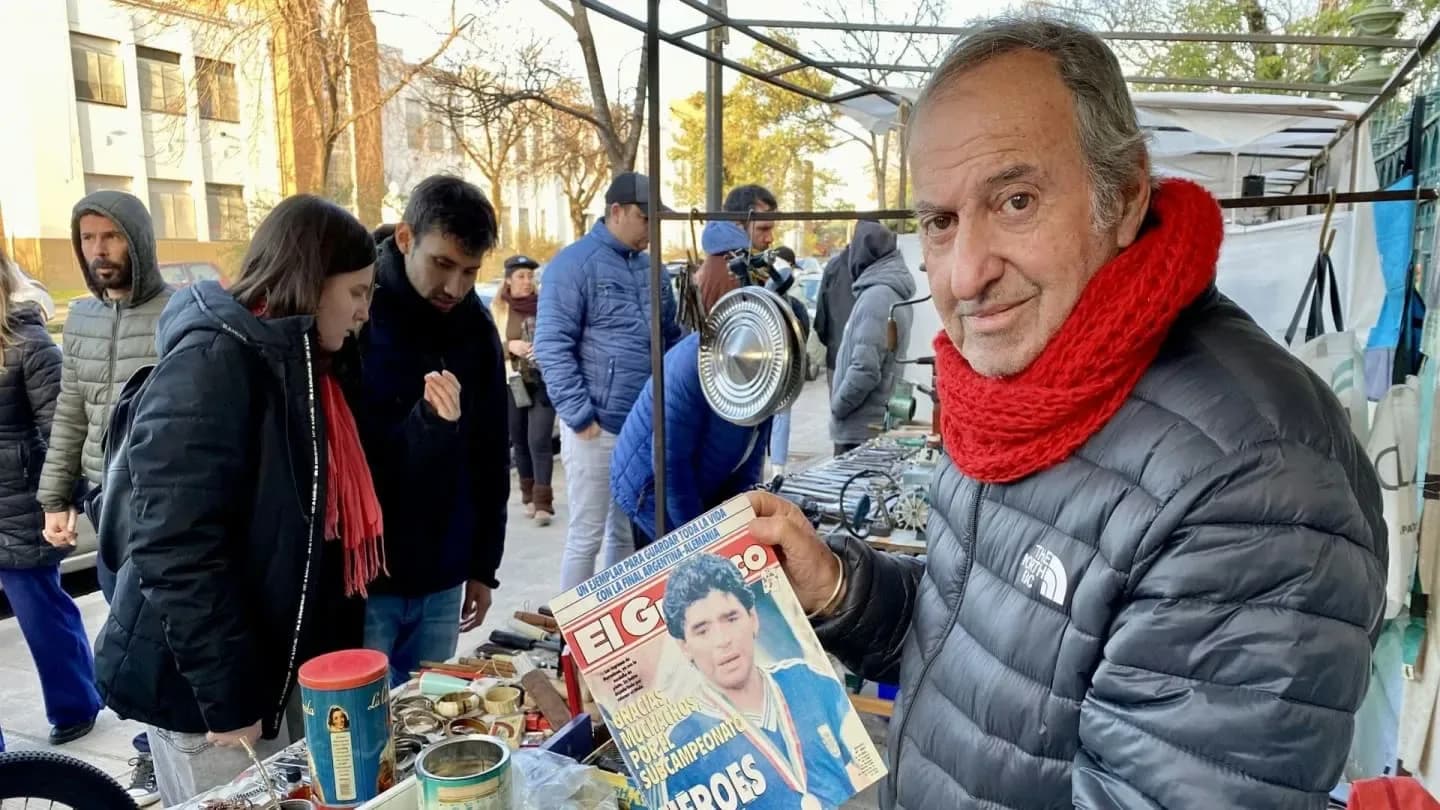 Ganó dos Copas América con la Selección Argentina y ahora vende revistas en una feria - TyC Sports