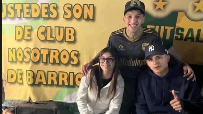 El gesto solidario de Leo Flores: participó de una olla popular en Monte Chingolo - TyC Sports