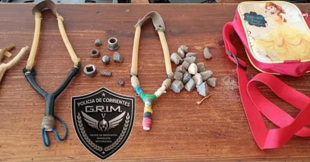 Cinco menores demorados tras una "batalla" a hondazos en un barrio de Corrientes