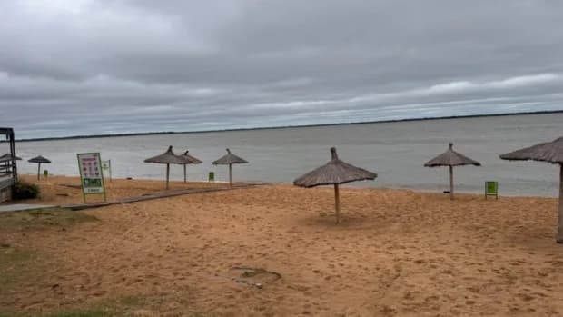 Cerraron playa Molina Punta y Arazaty I y II siguen habilitadas con permanente monitoreo