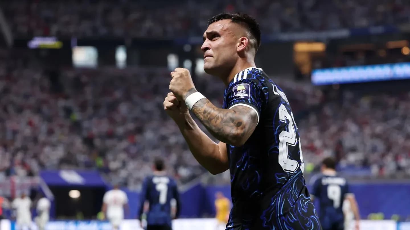 La emoción de Lautaro al ver la reacción de un excombatiente tras su gol ante Inglaterra - TyC Sports