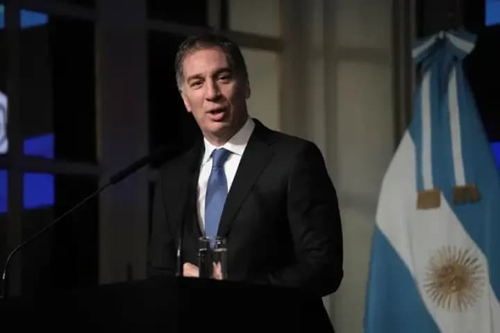 Para Santilli, los gobernadores deberían estar "preocupados" por un eventual regreso del kirchnerismo