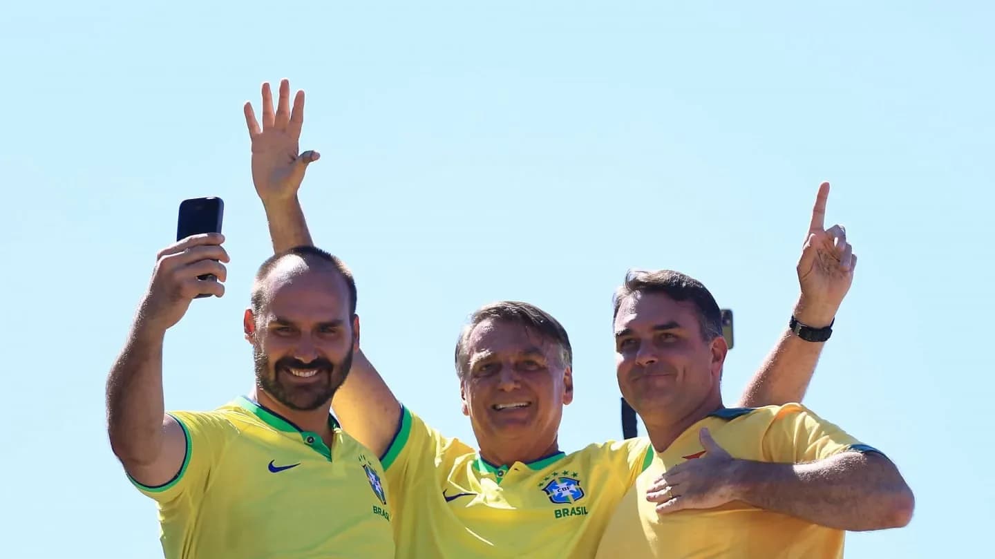 La polémica frase de Eduardo Bolsonaro contra la cancha de Boca: “La Bombonera tiene mal olor” - TyC Sports