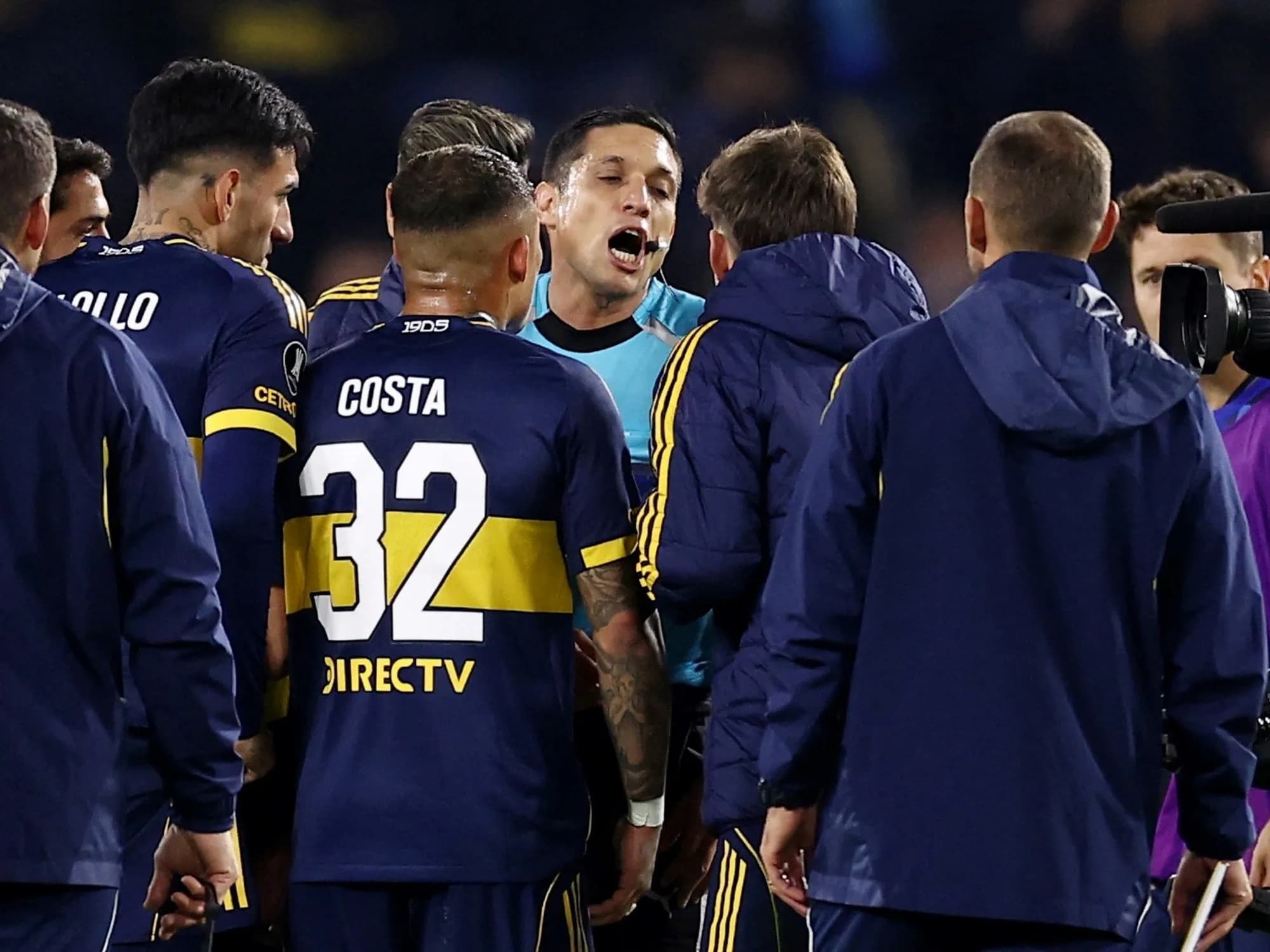 Los antecedentes del árbitro de la vuelta en Brasil encienden las alarmas en Boca