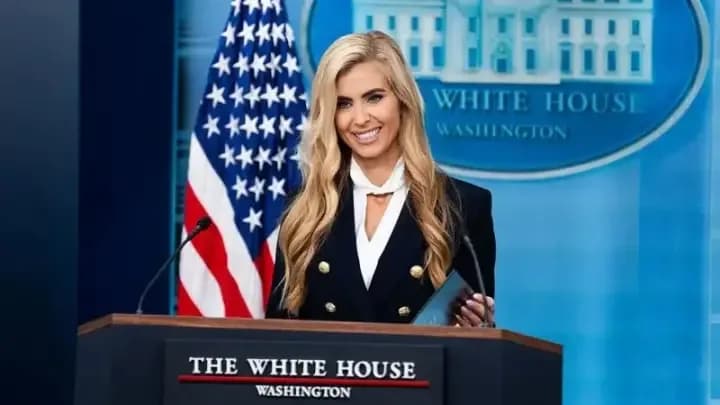 Trump despidió a su secretaria de Prensa tras menos de una semana