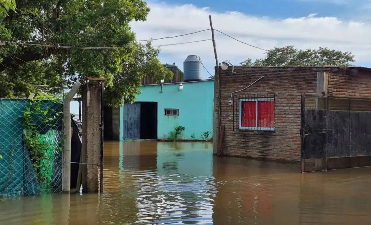 Corrientes: 472 personas abandonaron sus casas por la crecida del Paraná