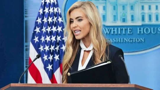 Trump despide a su secretaria de prensa a cinco días de asumir