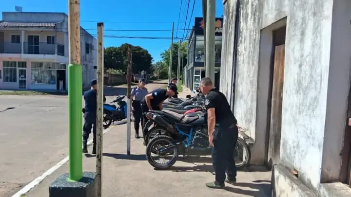 La Policía realizó controles en talleres mecánicos y secuestro motocicletas