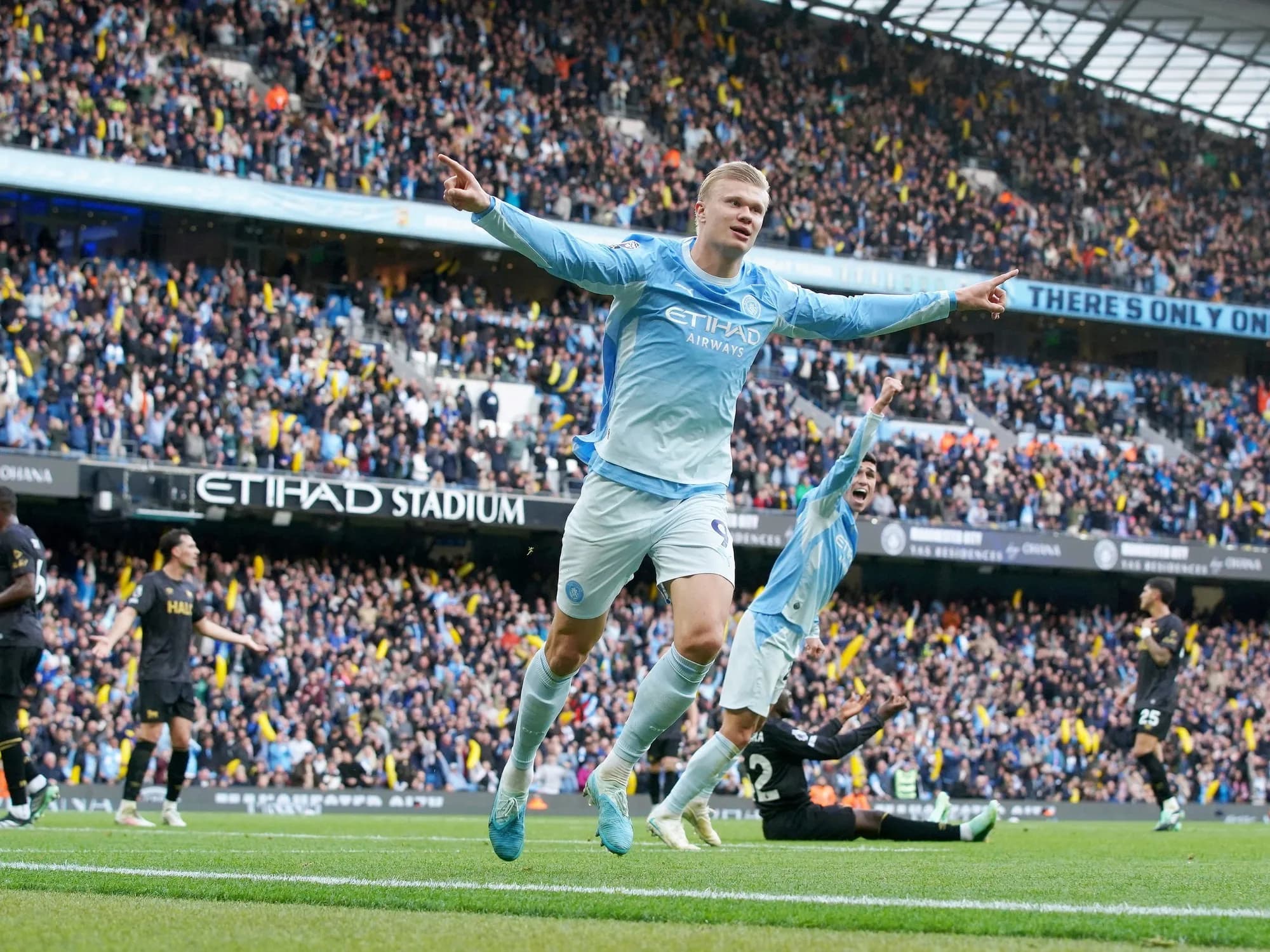 Con un doblete de Haaland y un rato de Enzo Fernández, el City le ganó al Ipswich de Palacios y sigue con puntaje ideal en la Premier