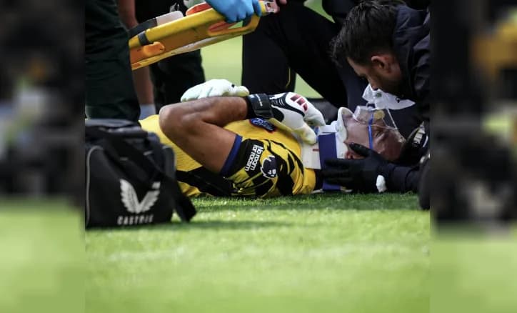 Cómo continúa la salud del Dibu Martínez tras el golpe en pleno partido