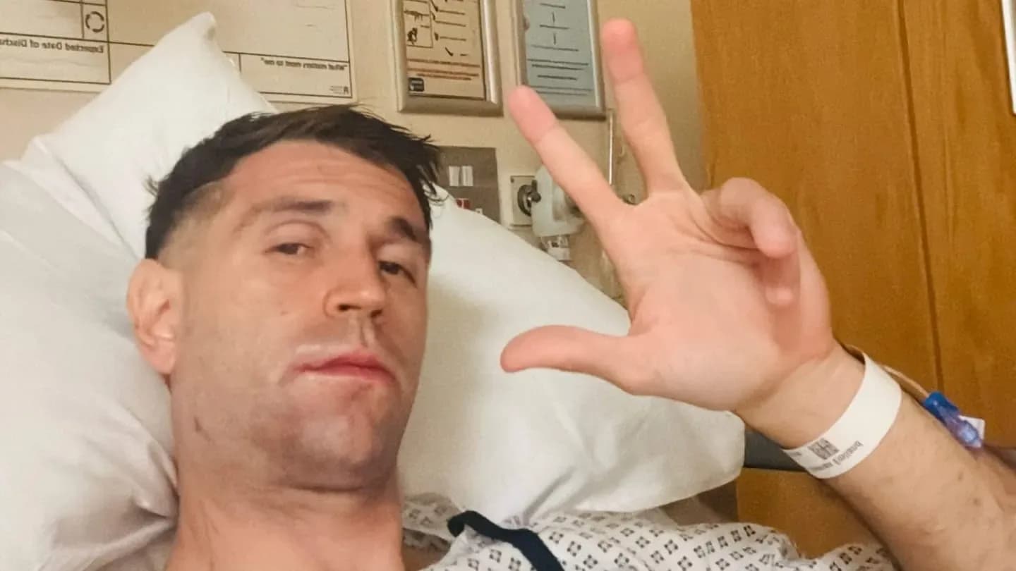Qué dijo Dibu Martínez horas después de ser operado por una fractura de maxilar - TyC Sports
