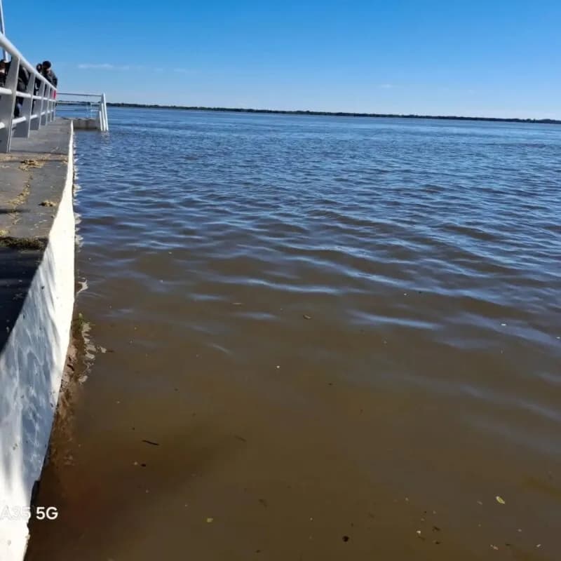 El río Paraná no da tregua: Itatí y Paso de la Patria entraron en etapa de evacuación