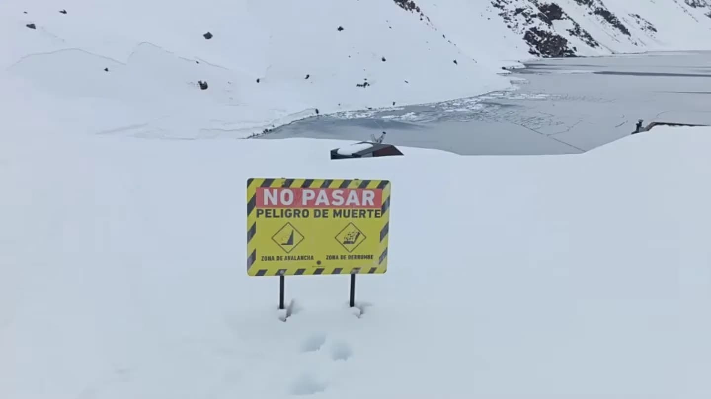 Una avalancha dejó cuatro muertos y varios heridos en Chile