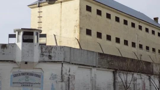 Entre la crueldad y la indiferencia: el cierre de la cárcel de Devoto.