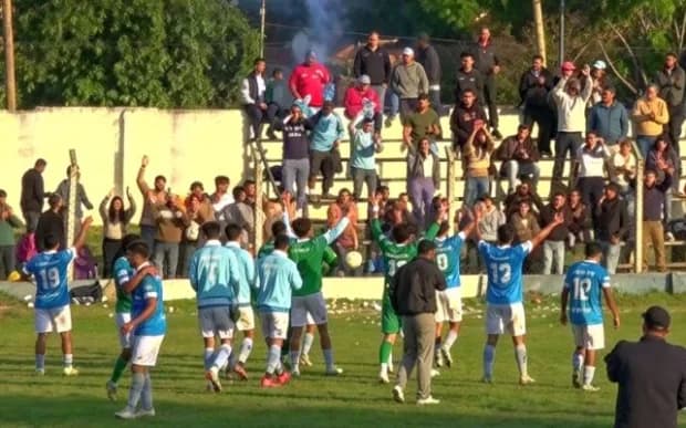 TRFA: En diez minutos lo dio vuelta el Sabalero, escapó de la serie de penales y ahora va por Lipton