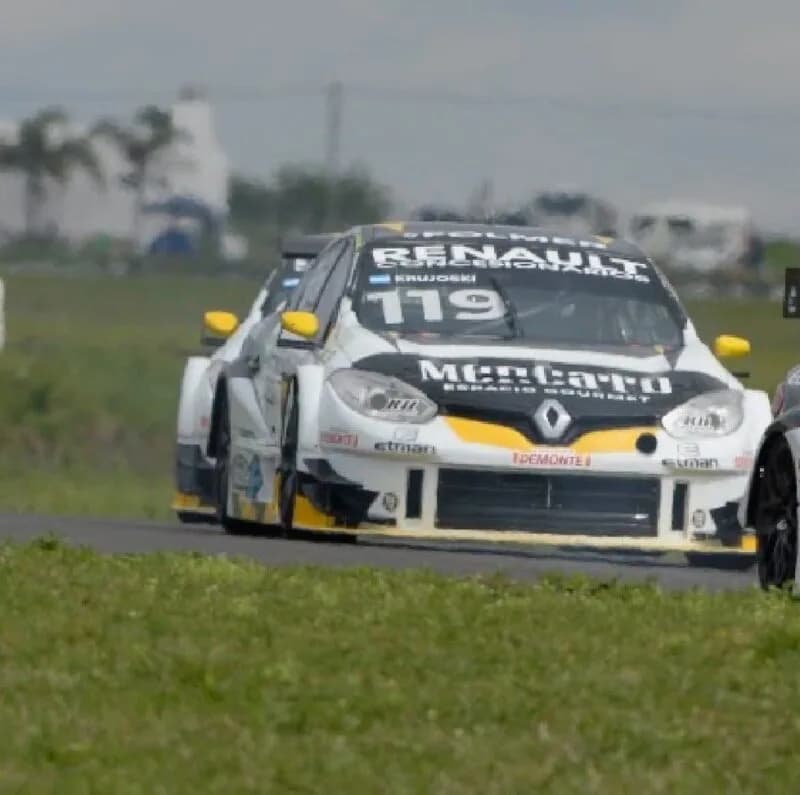 Otro podio sumó Krujoski, que está en la pelea por el título en el TurCar 2000