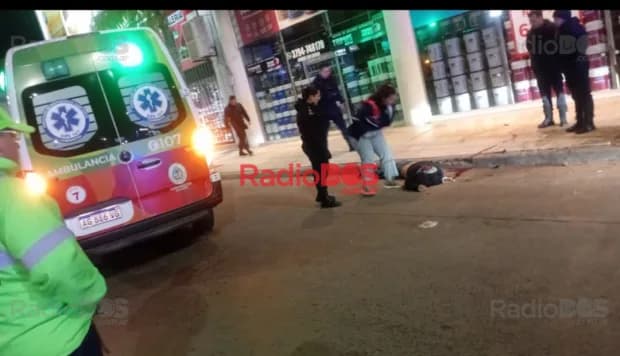 Un joven derrapó con su moto sobre Avenida Independencia y perdió la vida