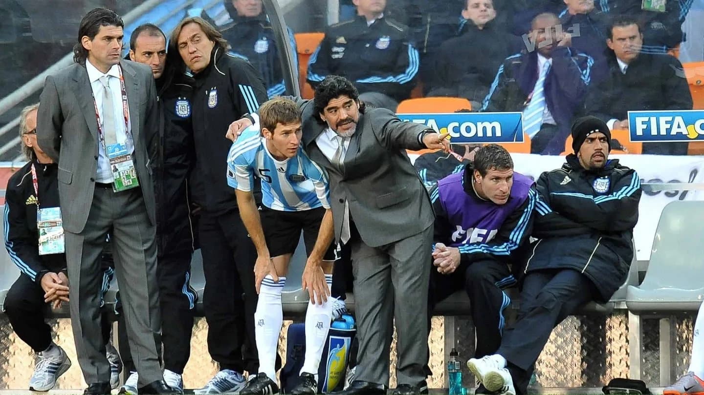 Hizo el gol que clasificó a la Argentina de Maradona al Mundial 2010 y hoy vive del campo - TyC Sports
