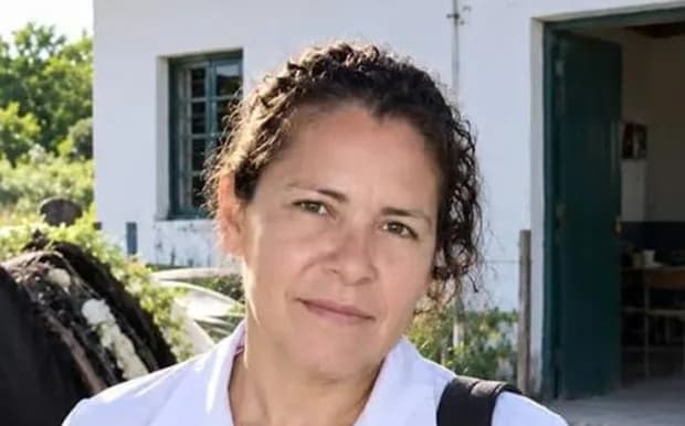 La angustia del hijo de la docente desaparecida en el interior de Corrientes: "Mamá no salió sola de la escuela"