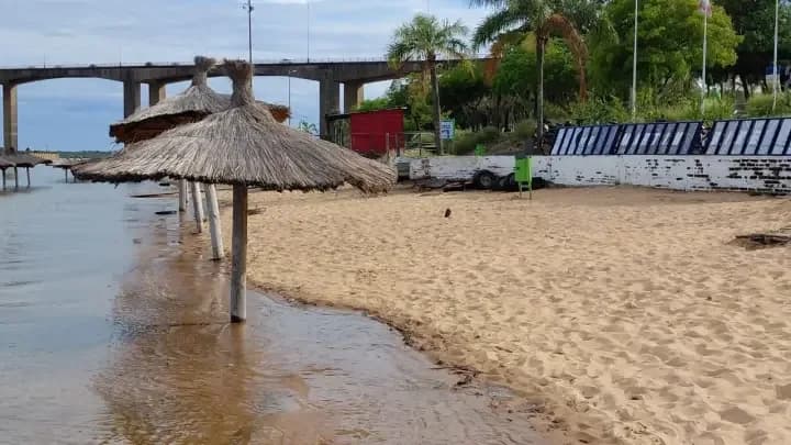 El río Paraná se mantiene en 7,07 metros en la ciudad de Corrientes