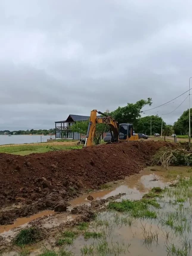 El intendente de Paso de la Patria se accidentó recorriendo terraplenes de defensa