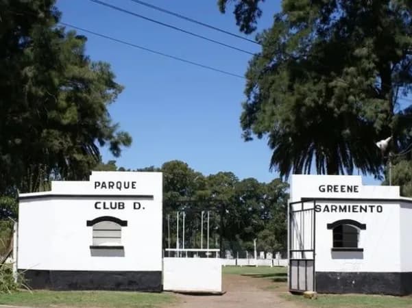 Un futbolista de 38 años murió tras descompensarse luego de un partido