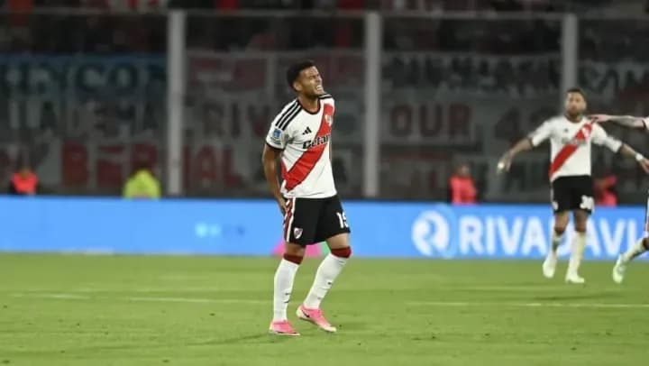Fausto Vera se desgarró y River lo pierde para visitar a Boca