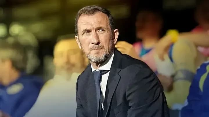 Arruabarrena no definió si Paredes será titular en Boca: "Él quiere estar, pero hay un riesgo"