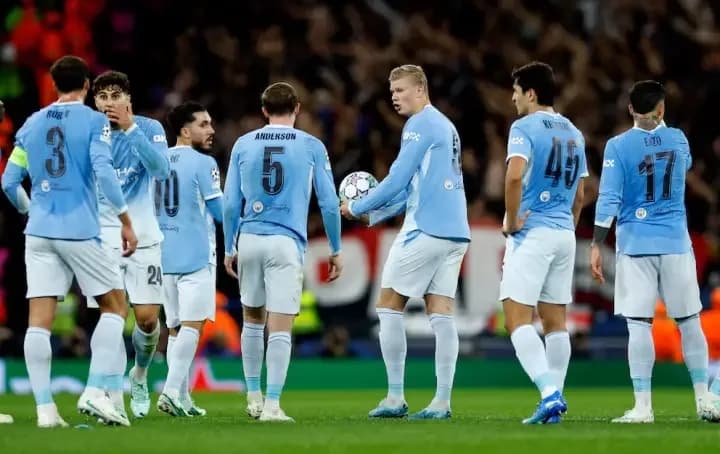 Manchester City podría sufrir una "enorme" quita de puntos que provocaría su descenso