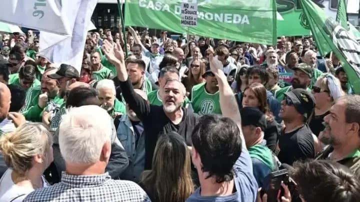 ATE marchará a Olivos para rechazar el plan de retiros voluntarios