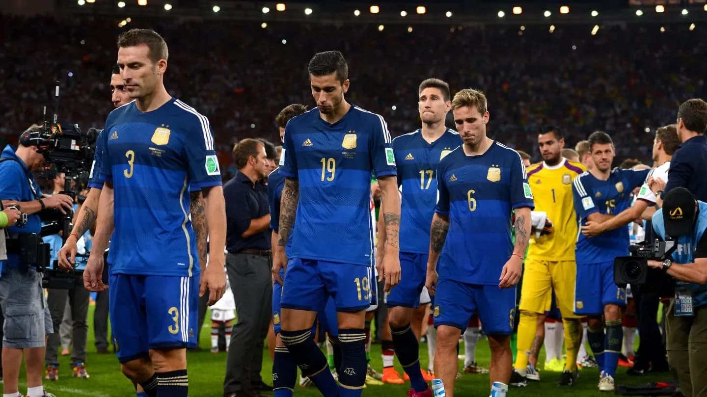 Fue compañero de Messi en un Mundial, nunca jugó en Primera en Argentina y desapareció de la vida pública - TyC Sports
