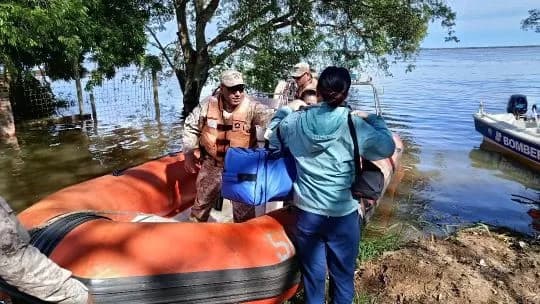 Crecida del río Paraná: la emergencia hídrica "va de menos a más" y vigilan el pronóstico de lluvias en las altas cuencas