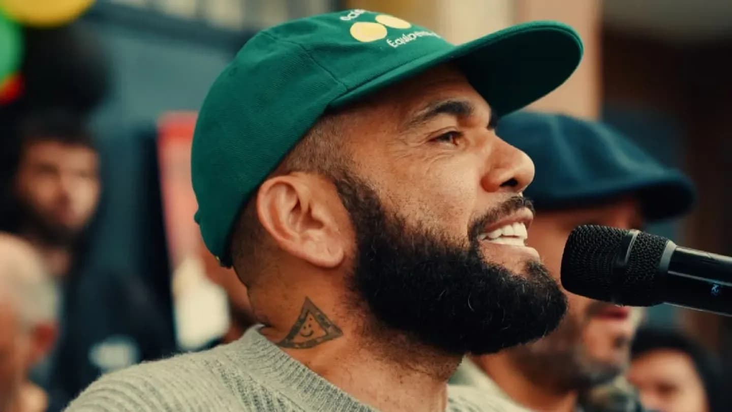 Dani Alves, en Argentina: "Acá no trataron a Messi como se merecía" - TyC Sports