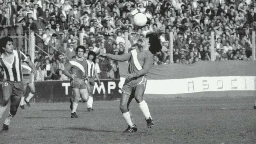 Las fotos inéditas del debut de Maradona en Argentinos Juniors - TyC Sports