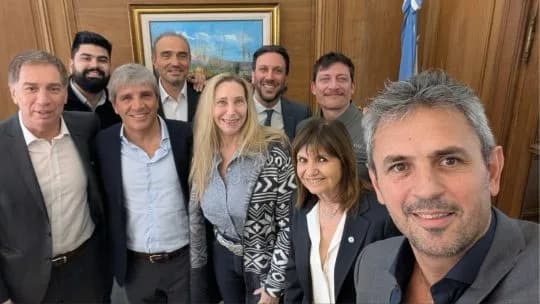 Comenzó una nueva reunión de Mesa Política