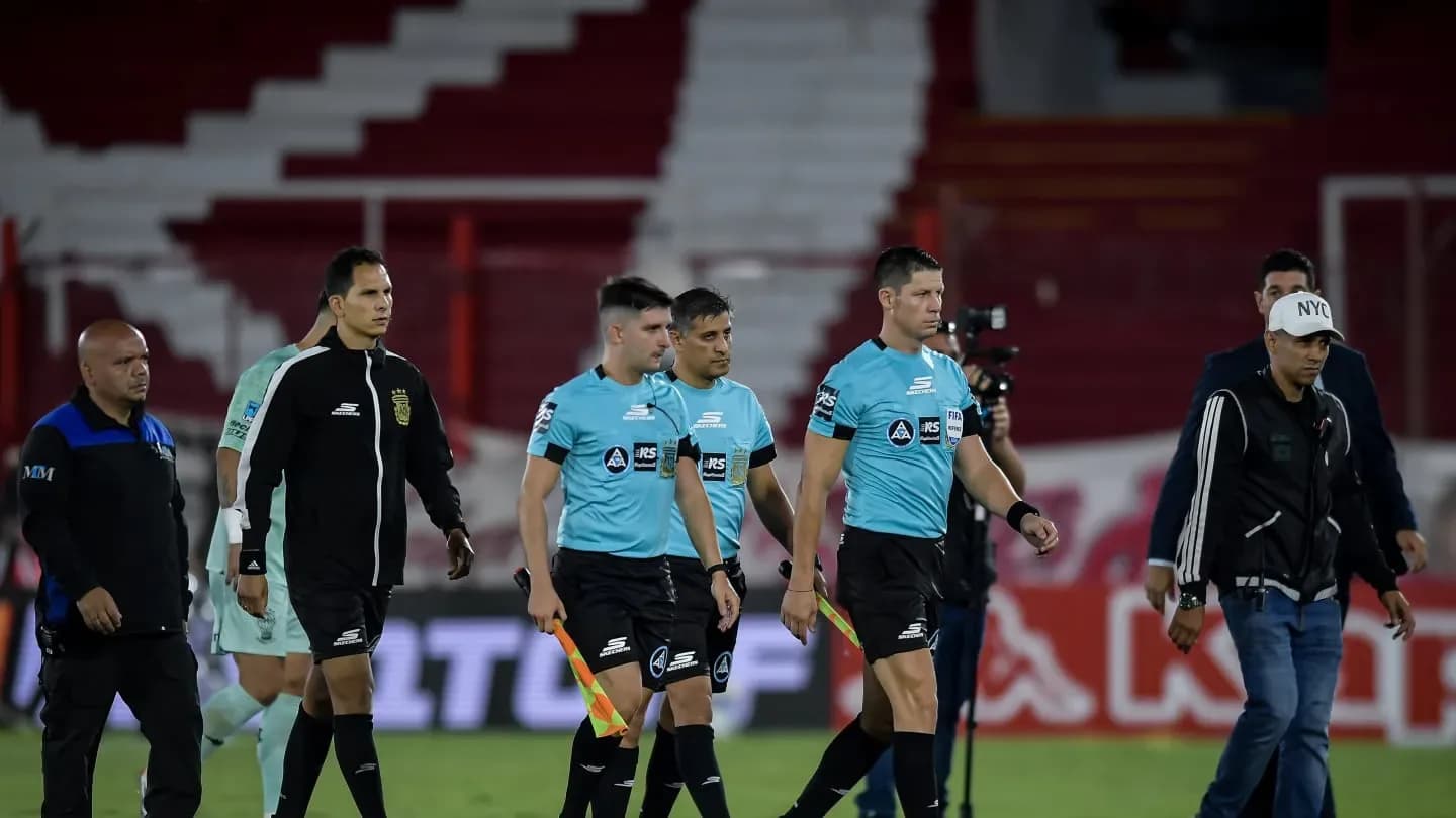 "Quisieron entrar al vestuario": Nicolás Ramírez denunció amenazas en cancha de Huracán - TyC Sports