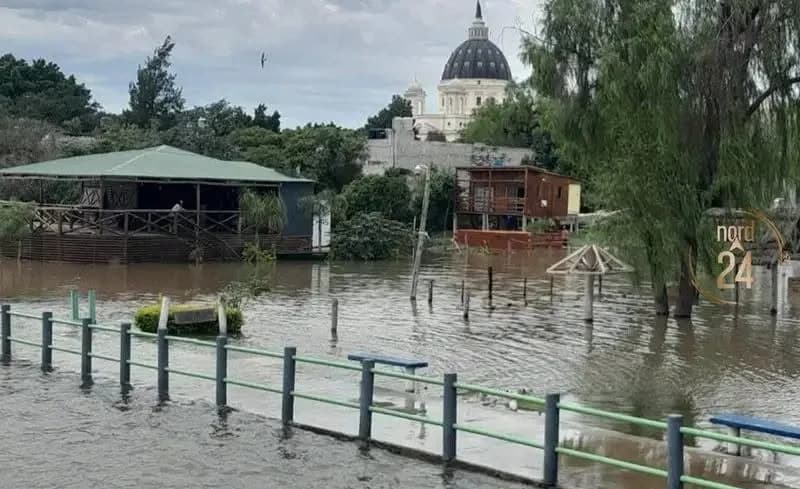 Itatí con evacuados y Corrientes en nivel de evacuación