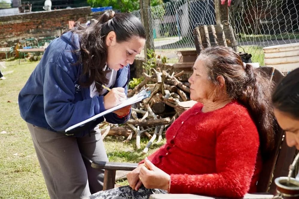 Itatí y Paso de la Patria: asisten a familias afectadas por la crecida del Paraná