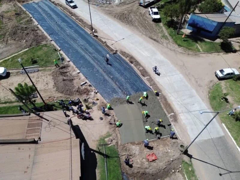 Nueva conexión con Ruta 12: la pavimentación de avenida Cuba entra en su etapa final