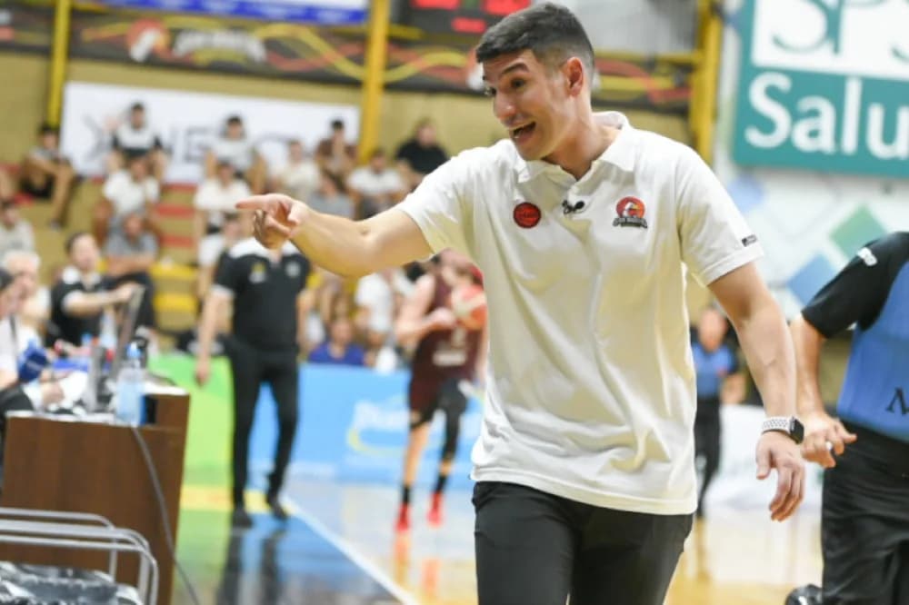 Gabriel Revidatti presentó su renuncia como DT de San Martín