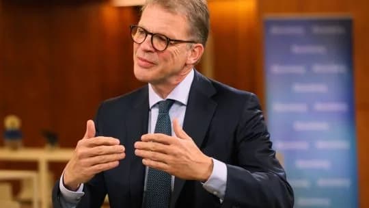 Líderes financieros rechazan temores de burbuja de IA tras dichos de Griffin