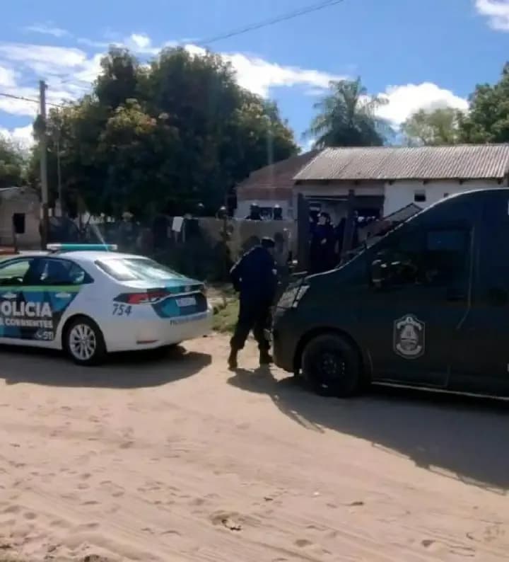 Tres detenidos en allanamiento
por comercio de estupefacientes