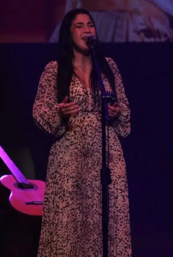 Con voz del alma, Ana Paula Suárez
canta al sentimiento chamamecero