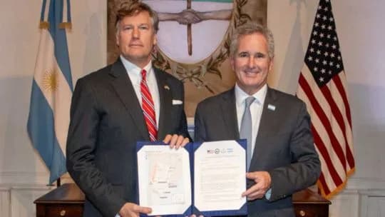 Negocios y 'anticomunismo': quiénes son y qué buscan los funcionarios de Trump que se reúnen con Quirno