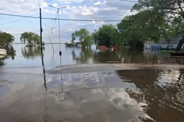 Itatí: registran leve bajante, pero mantienen la alerta por una nueva onda de crecida