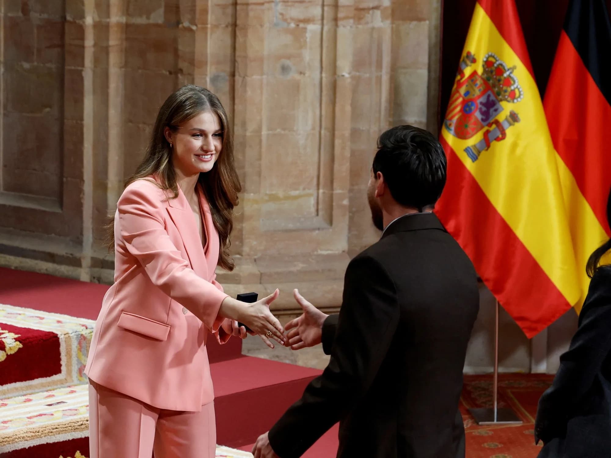 Video: el saludo de Messi y Antonela con la Princesa Leonor antes de la entrega del Premio de Asturias