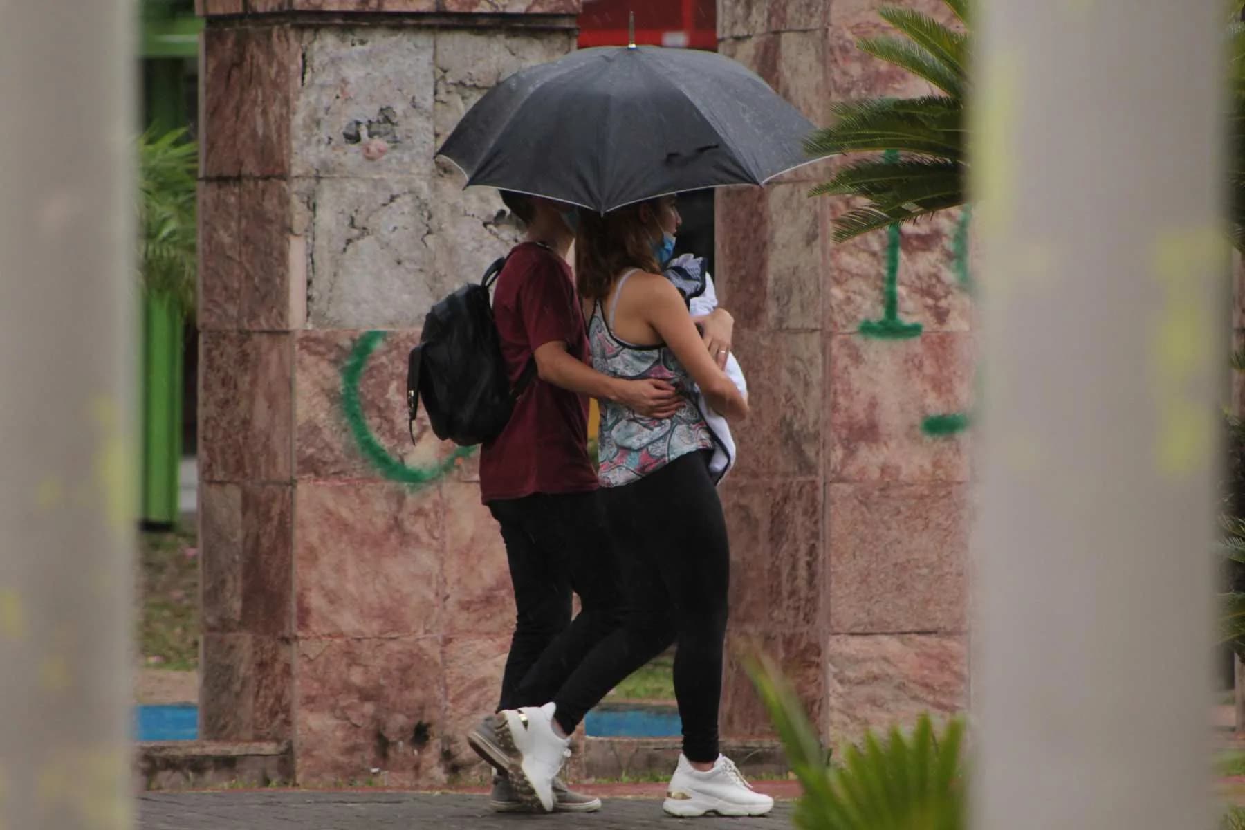 Por tercer día, Corrientes se encuentra bajo alerta naranja por tormentas fuertes