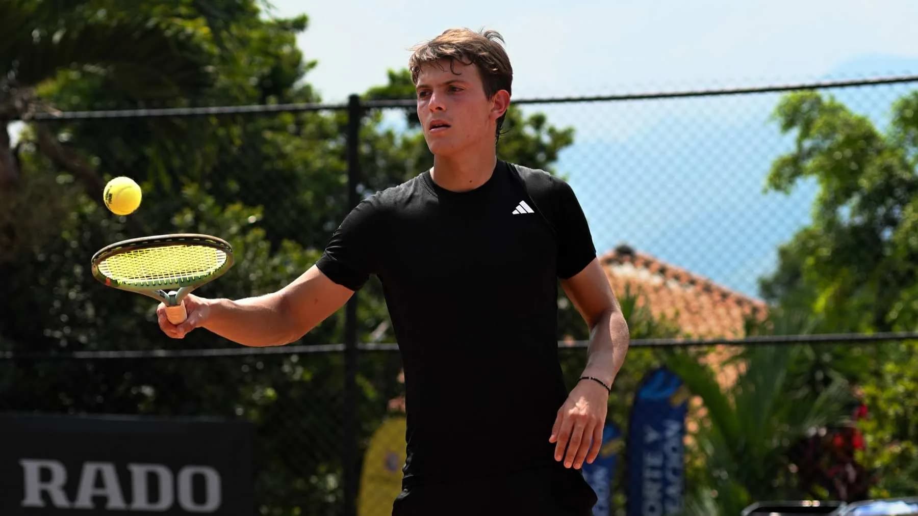 Zárate llegó a cuartos de final en Cali y Monzón a segunda ronda en Maceio